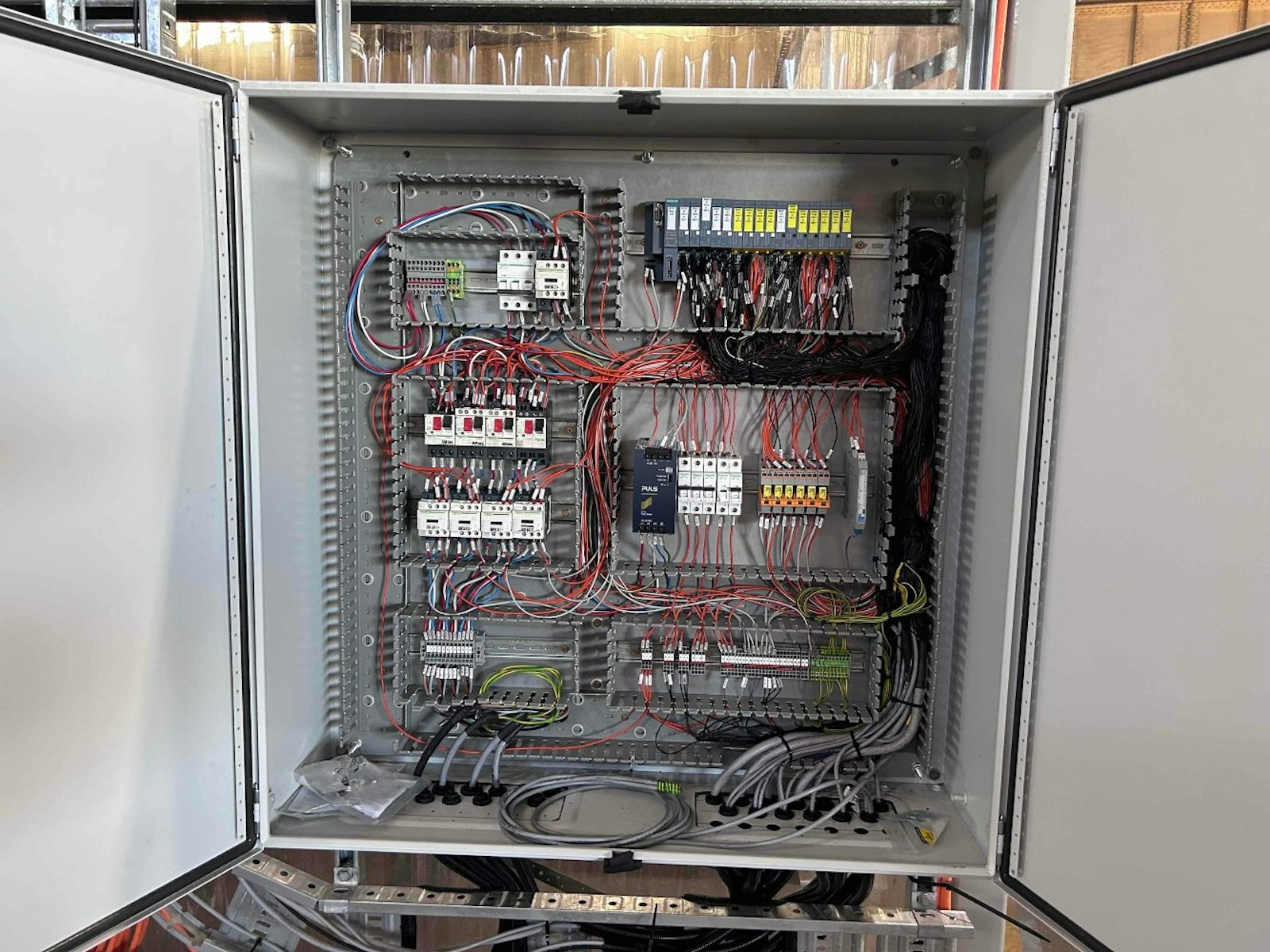 Services electric infrabuild-panel-wiring